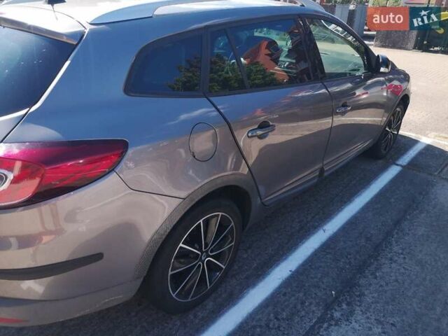 Серый Рено Меган, объемом двигателя 0 л и пробегом 148 тыс. км за 3781 $, фото 7 на Automoto.ua