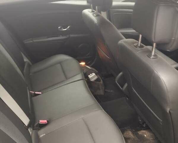 Сірий Рено Меган, об'ємом двигуна 1.46 л та пробігом 280 тис. км за 9999 $, фото 2 на Automoto.ua