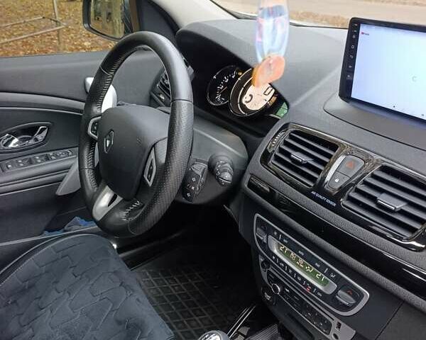 Рено Меган 2012 у Запоріжжя на Automoto.ua Сірий Рено Меган, об'ємом двигуна 1.46 л та пробігом 248 тис. км за 9200 $, фото 10 на Automoto.ua