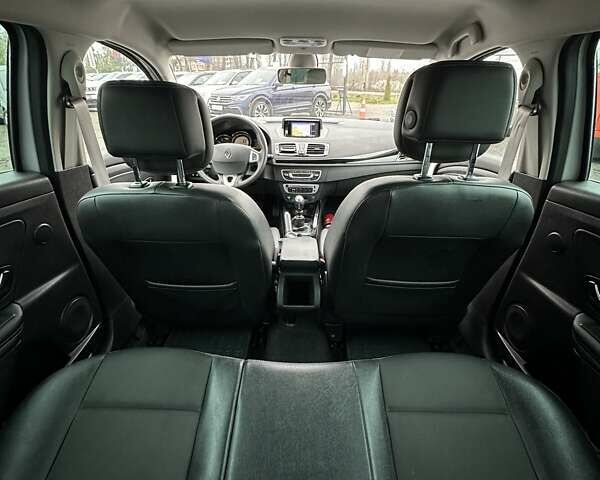 Серый Рено Меган, объемом двигателя 1.46 л и пробегом 289 тыс. км за 7999 $, фото 14 на Automoto.ua