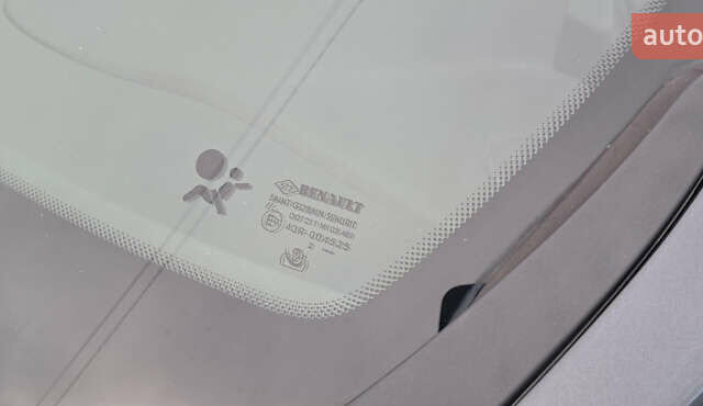 Серый Рено Меган, объемом двигателя 1.5 л и пробегом 225 тыс. км за 8899 $, фото 41 на Automoto.ua