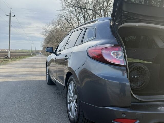 Сірий Рено Меган, об'ємом двигуна 1.5 л та пробігом 320 тис. км за 6800 $, фото 3 на Automoto.ua