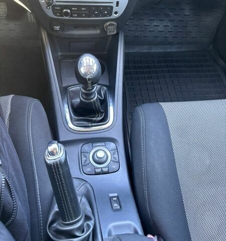 Серый Рено Меган, объемом двигателя 1.5 л и пробегом 235 тыс. км за 7950 $, фото 43 на Automoto.ua