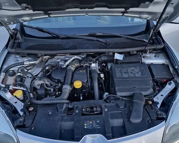 Серый Рено Меган, объемом двигателя 1.46 л и пробегом 292 тыс. км за 6500 $, фото 16 на Automoto.ua