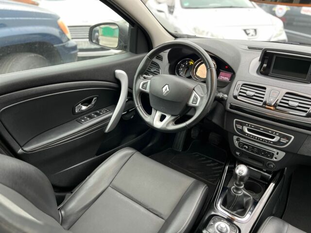 Сірий Рено Меган, об'ємом двигуна 1.5 л та пробігом 217 тис. км за 8300 $, фото 22 на Automoto.ua