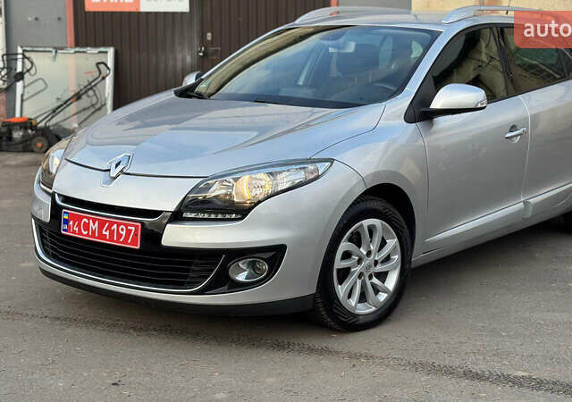 Серый Рено Меган, объемом двигателя 1.5 л и пробегом 215 тыс. км за 7600 $, фото 5 на Automoto.ua