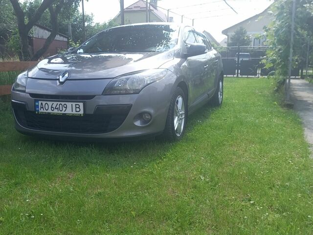 Сірий Рено Меган, об'ємом двигуна 1.5 л та пробігом 250 тис. км за 7200 $, фото 8 на Automoto.ua