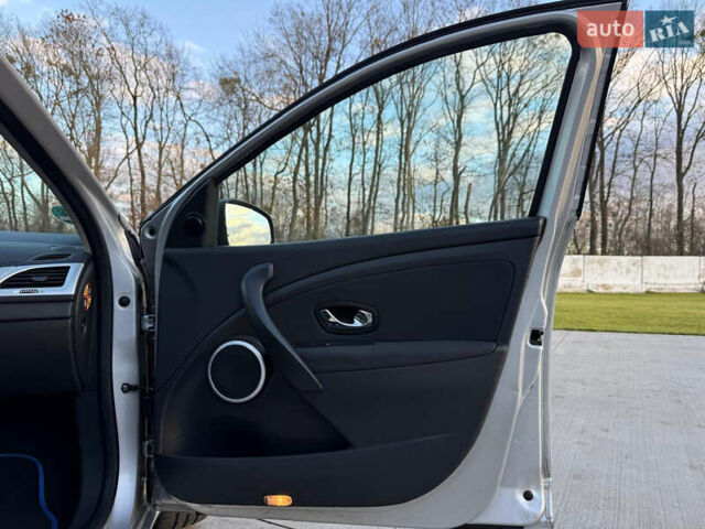 Серый Рено Меган, объемом двигателя 1.5 л и пробегом 184 тыс. км за 7500 $, фото 28 на Automoto.ua