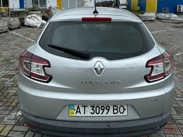 Серый Рено Меган, объемом двигателя 1.46 л и пробегом 239 тыс. км за 5300 $, фото 6 на Automoto.ua