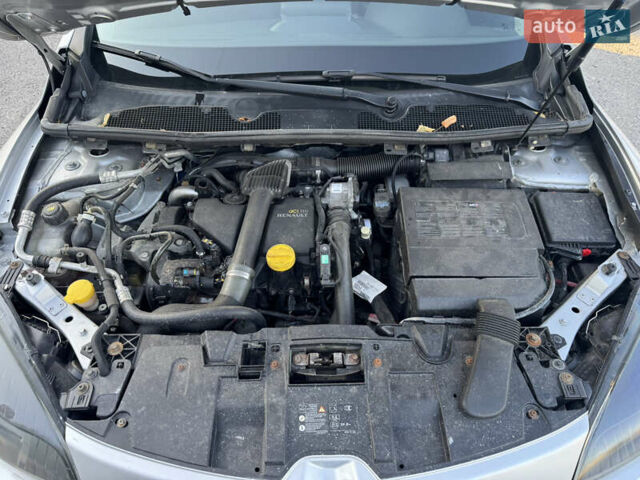 Серый Рено Меган, объемом двигателя 1.46 л и пробегом 240 тыс. км за 7300 $, фото 5 на Automoto.ua