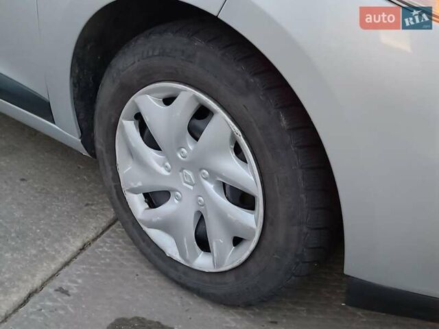 Серый Рено Меган, объемом двигателя 1.5 л и пробегом 269 тыс. км за 7590 $, фото 1 на Automoto.ua