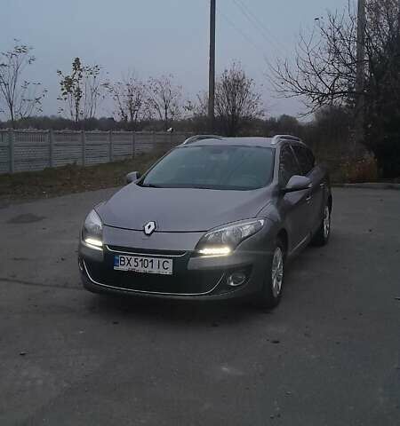 Сірий Рено Меган, об'ємом двигуна 1.2 л та пробігом 199 тис. км за 6499 $, фото 2 на Automoto.ua