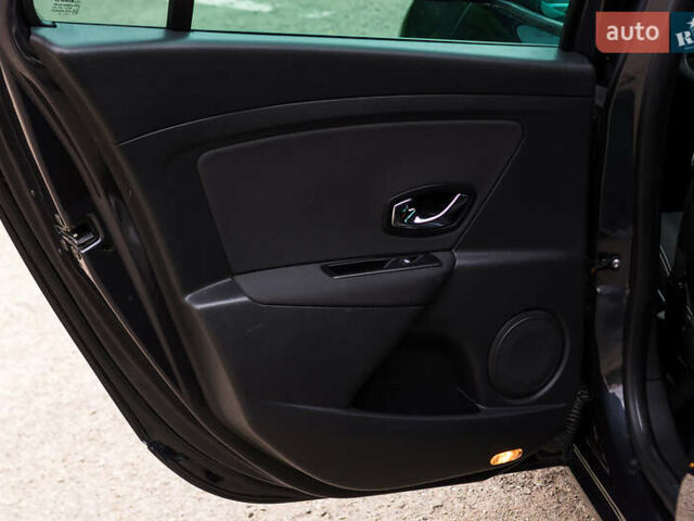 Серый Рено Меган, объемом двигателя 1.5 л и пробегом 189 тыс. км за 7500 $, фото 10 на Automoto.ua