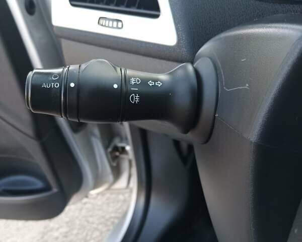 Серый Рено Меган, объемом двигателя 1.5 л и пробегом 280 тыс. км за 8300 $, фото 15 на Automoto.ua