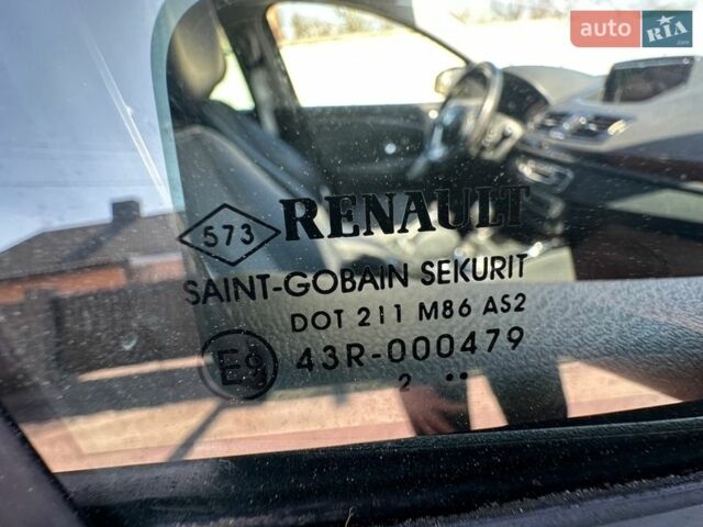 Сірий Рено Меган, об'ємом двигуна 1.5 л та пробігом 263 тис. км за 8700 $, фото 23 на Automoto.ua