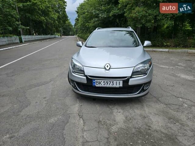 Серый Рено Меган, объемом двигателя 1.46 л и пробегом 195 тыс. км за 8500 $, фото 14 на Automoto.ua