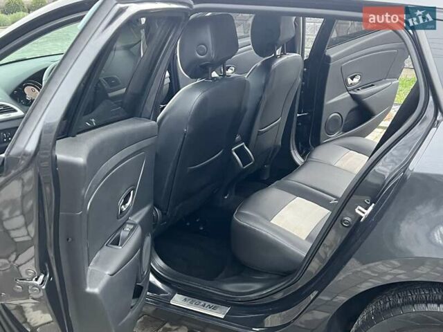 Серый Рено Меган, объемом двигателя 1.46 л и пробегом 230 тыс. км за 7470 $, фото 64 на Automoto.ua