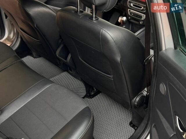 Сірий Рено Меган, об'ємом двигуна 1.46 л та пробігом 318 тис. км за 8000 $, фото 8 на Automoto.ua