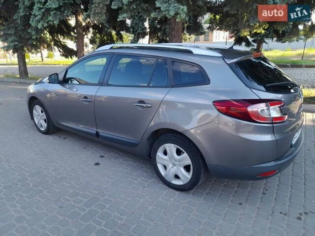 Серый Рено Меган, объемом двигателя 1.5 л и пробегом 242 тыс. км за 7100 $, фото 2 на Automoto.ua