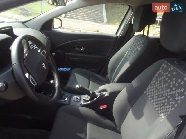 Сірий Рено Меган, об'ємом двигуна 1.5 л та пробігом 164 тис. км за 8700 $, фото 1 на Automoto.ua