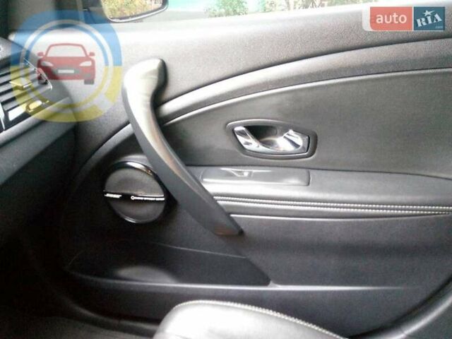 Серый Рено Меган, объемом двигателя 1.5 л и пробегом 344 тыс. км за 7950 $, фото 2 на Automoto.ua