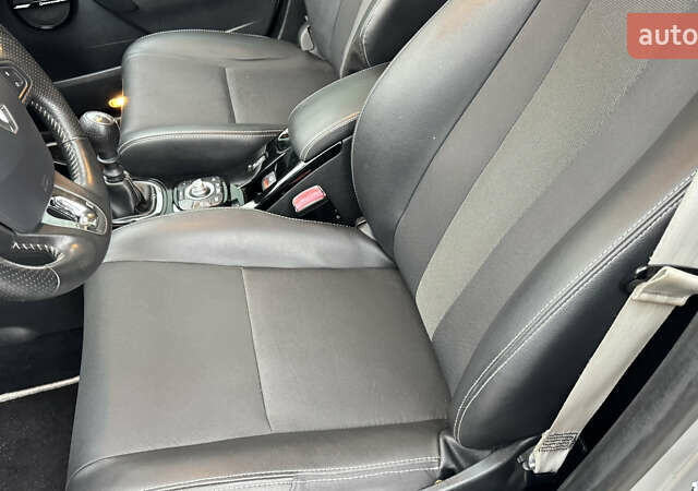 Серый Рено Меган, объемом двигателя 1.5 л и пробегом 184 тыс. км за 9699 $, фото 10 на Automoto.ua