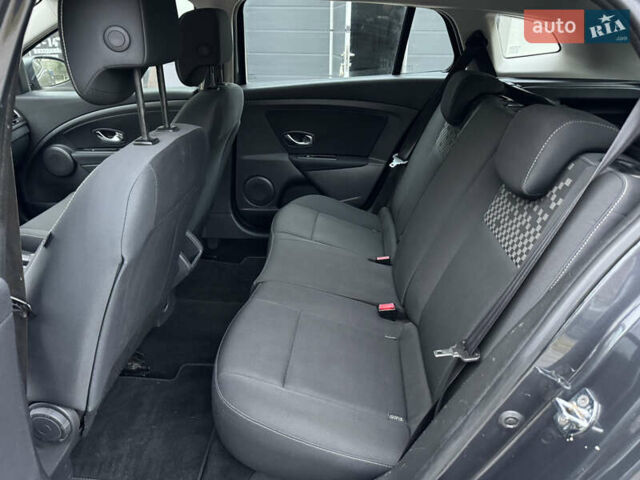 Серый Рено Меган, объемом двигателя 1.46 л и пробегом 285 тыс. км за 7400 $, фото 13 на Automoto.ua