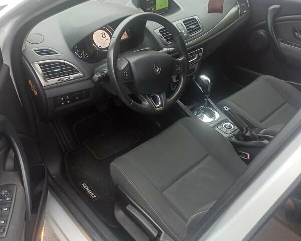 Серый Рено Меган, объемом двигателя 1.5 л и пробегом 250 тыс. км за 7300 $, фото 10 на Automoto.ua