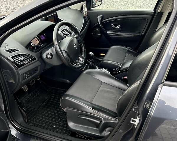 Серый Рено Меган, объемом двигателя 1.5 л и пробегом 247 тыс. км за 8300 $, фото 21 на Automoto.ua