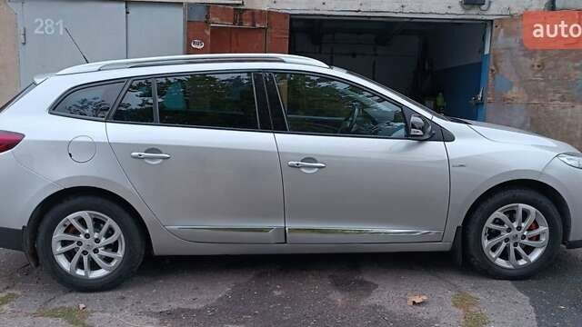 Рено Меган 2013 у Миколаєві на Automoto.ua Сірий Рено Меган, об'ємом двигуна 1.46 л та пробігом 212 тис. км за 8000 $, фото 5 на Automoto.ua