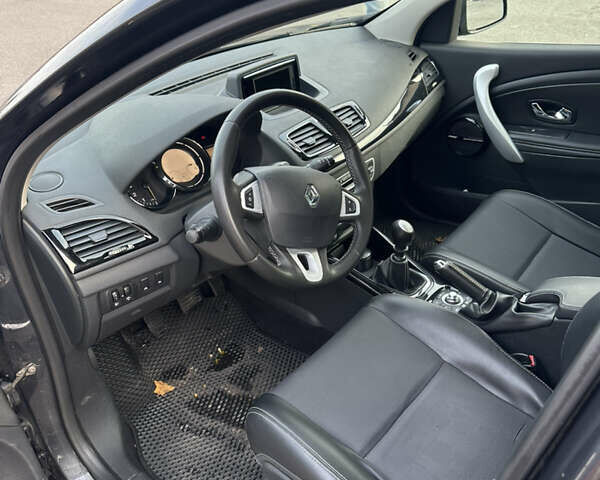 Сірий Рено Меган, об'ємом двигуна 1.6 л та пробігом 262 тис. км за 8200 $, фото 13 на Automoto.ua