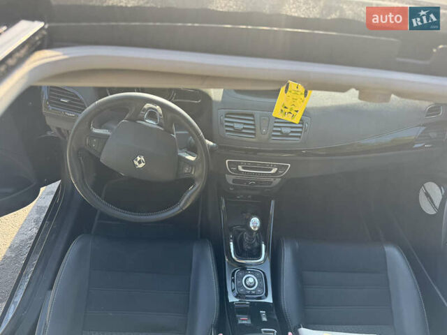 Серый Рено Меган, объемом двигателя 1.46 л и пробегом 239 тыс. км за 9400 $, фото 4 на Automoto.ua