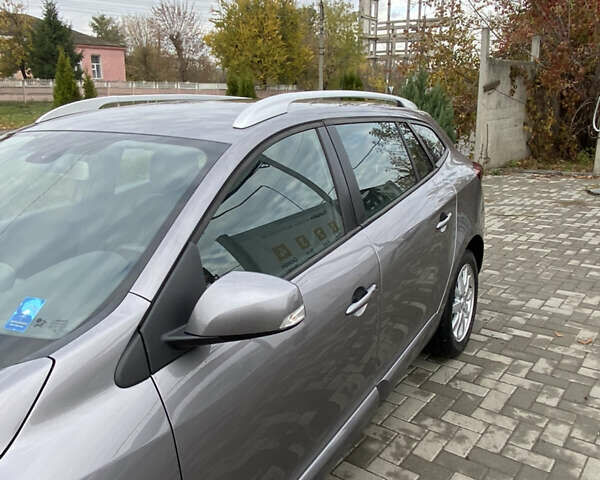 Серый Рено Меган, объемом двигателя 1.46 л и пробегом 183 тыс. км за 9300 $, фото 4 на Automoto.ua