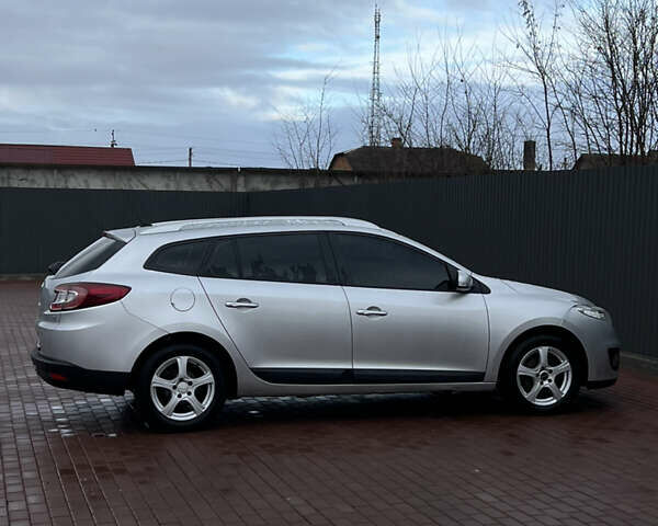 Серый Рено Меган, объемом двигателя 1.5 л и пробегом 262 тыс. км за 7550 $, фото 10 на Automoto.ua