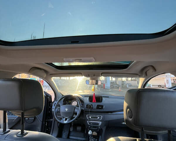 Серый Рено Меган, объемом двигателя 1.46 л и пробегом 230 тыс. км за 10000 $, фото 6 на Automoto.ua