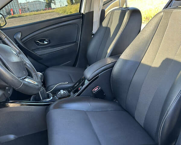 Серый Рено Меган, объемом двигателя 1.46 л и пробегом 261 тыс. км за 9100 $, фото 9 на Automoto.ua