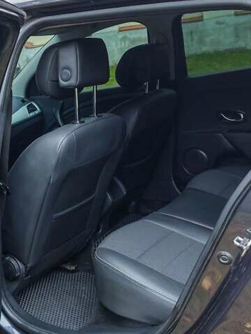 Серый Рено Меган, объемом двигателя 1.5 л и пробегом 280 тыс. км за 7700 $, фото 4 на Automoto.ua