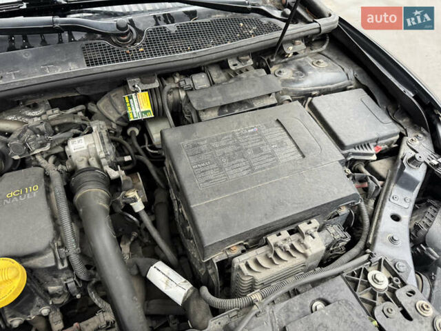 Серый Рено Меган, объемом двигателя 1.46 л и пробегом 250 тыс. км за 7300 $, фото 6 на Automoto.ua