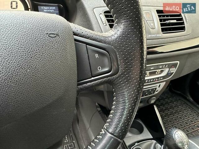 Сірий Рено Меган, об'ємом двигуна 1.5 л та пробігом 258 тис. км за 8500 $, фото 20 на Automoto.ua