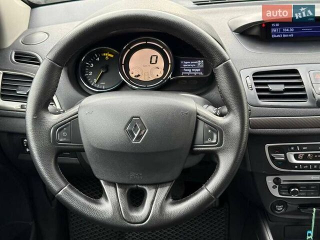 Серый Рено Меган, объемом двигателя 1.46 л и пробегом 253 тыс. км за 6700 $, фото 20 на Automoto.ua