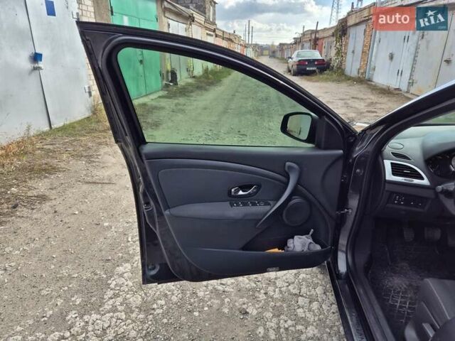 Серый Рено Меган, объемом двигателя 1.5 л и пробегом 302 тыс. км за 7150 $, фото 21 на Automoto.ua