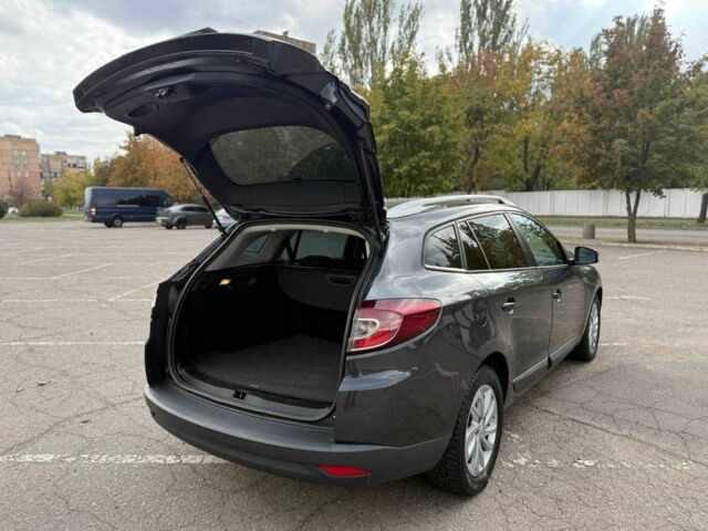 Серый Рено Меган, объемом двигателя 1.5 л и пробегом 253 тыс. км за 6700 $, фото 9 на Automoto.ua