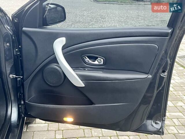 Серый Рено Меган, объемом двигателя 1.46 л и пробегом 230 тыс. км за 7470 $, фото 70 на Automoto.ua