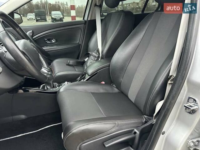 Серый Рено Меган, объемом двигателя 1.5 л и пробегом 184 тыс. км за 9300 $, фото 16 на Automoto.ua