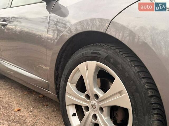 Сірий Рено Меган, об'ємом двигуна 1.46 л та пробігом 279 тис. км за 7450 $, фото 3 на Automoto.ua