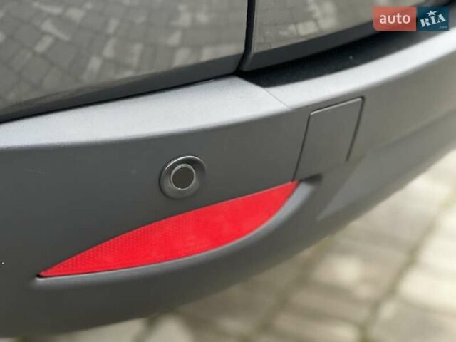 Серый Рено Меган, объемом двигателя 1.46 л и пробегом 230 тыс. км за 7470 $, фото 26 на Automoto.ua