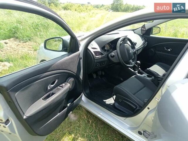 Сірий Рено Меган, об'ємом двигуна 1.2 л та пробігом 179 тис. км за 8250 $, фото 20 на Automoto.ua