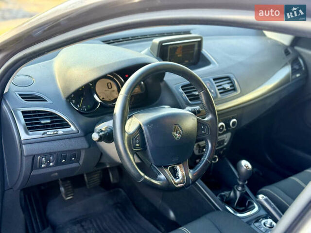 Серый Рено Меган, объемом двигателя 1.5 л и пробегом 243 тыс. км за 7999 $, фото 28 на Automoto.ua