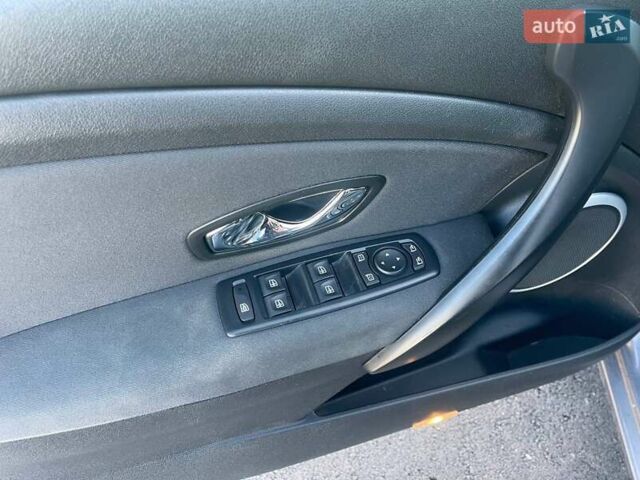 Серый Рено Меган, объемом двигателя 1.46 л и пробегом 225 тыс. км за 8990 $, фото 15 на Automoto.ua