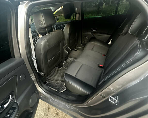 Серый Рено Меган, объемом двигателя 1.5 л и пробегом 234 тыс. км за 9000 $, фото 4 на Automoto.ua